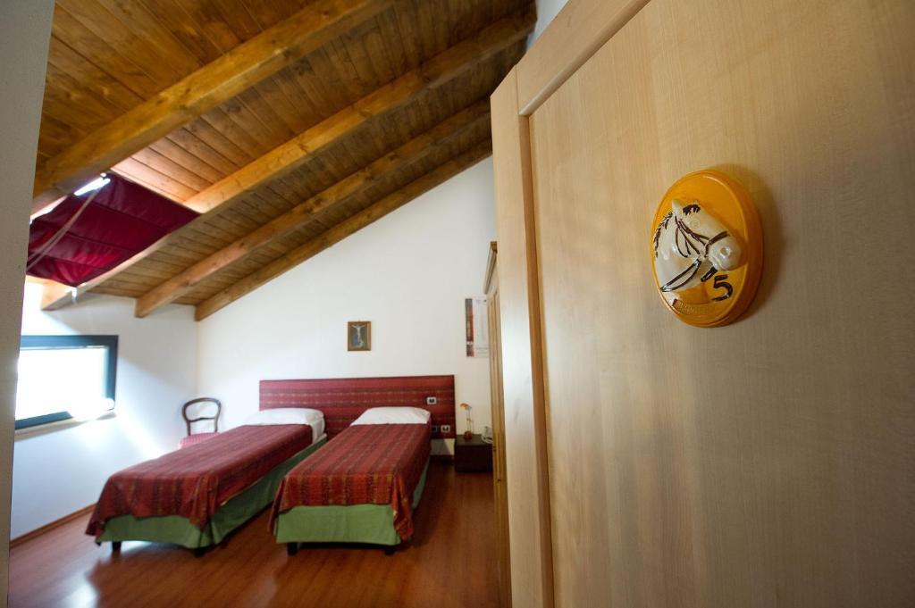 Albergo Cavallino Tortona Room photo